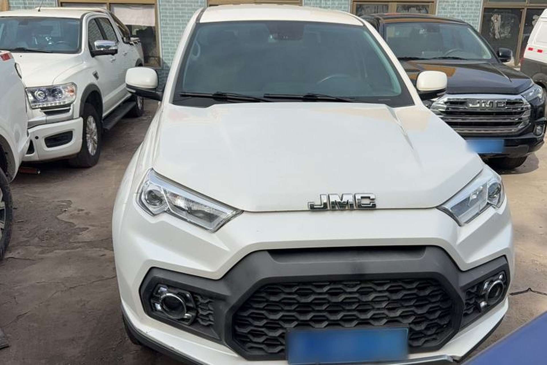 Used JMC Yuhu 7 2020 2.0T Diesel Manual 4x4 Comfort Edition Short Wheelbase China VI Emission Standard JX4D20A6L Exterior 2
