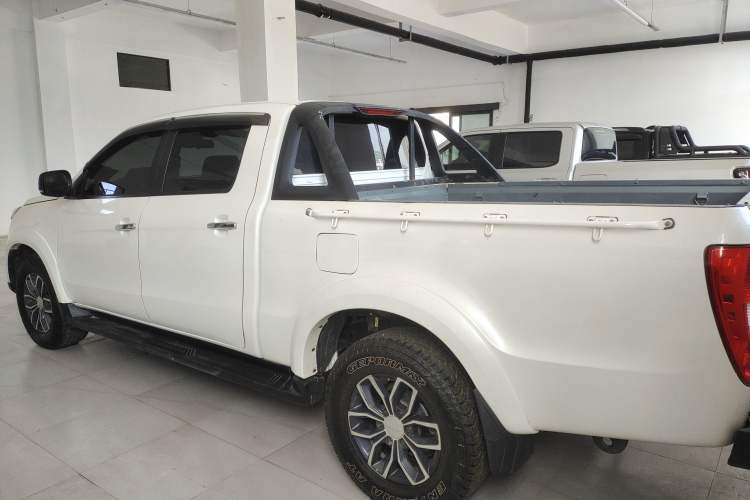 Used JMC Yuhu 7 2020 2.0T Diesel Manual 4x4 Comfort Edition Long Wheelbase China VI Emission Standard JX4D20A6L Exterior 5