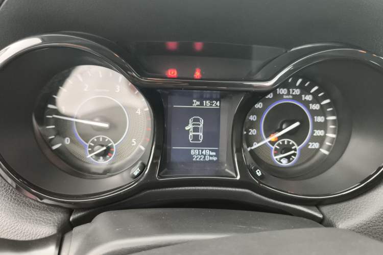 Used JMC Yuhu 7 2020 2.0T Diesel Manual 4x4 Comfort Edition Long Wheelbase China VI Emission Standard JX4D20A6L Instrument Cluster