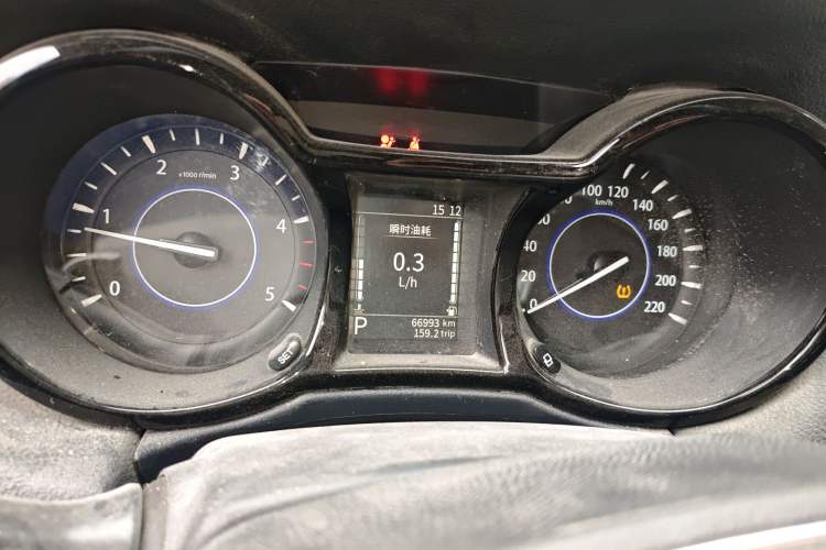 Used JMC Yuhu 7 2020 2.0T Diesel Automatic 2WD Comfort Plus Long Wheelbase China VI Emission Standard JX4D20A6L Instrument Cluster