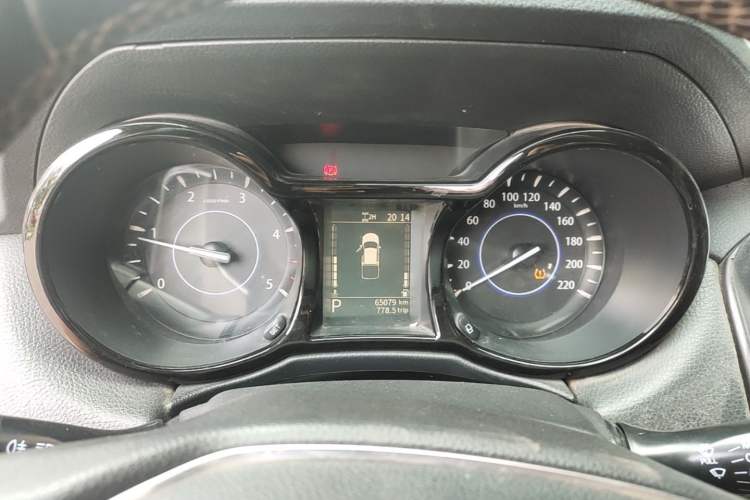 Used JMC Yuhu 7 2020 2.0T Diesel Automatic 4x4 Comfort Edition Short Wheelbase China VI Standard JX4D20A6L Instrument Cluster