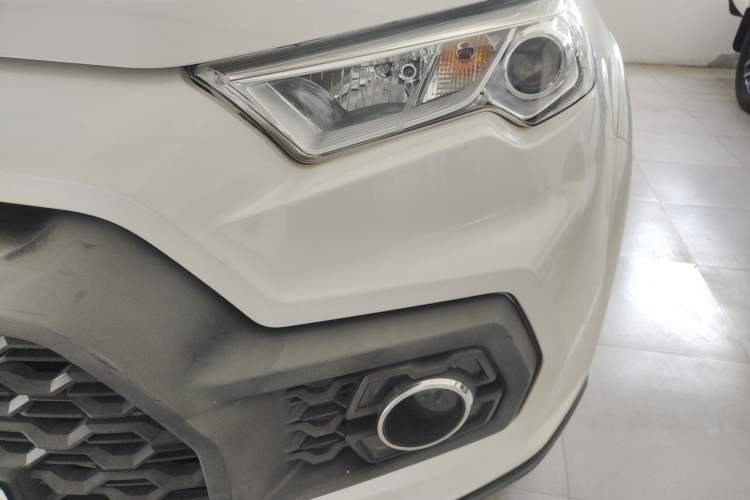 Used JMC Yuhu 7 2020 2.0T Diesel Manual 4x4 Comfort Edition Long Wheelbase China VI Emission Standard JX4D20A6L Left Front Headlight