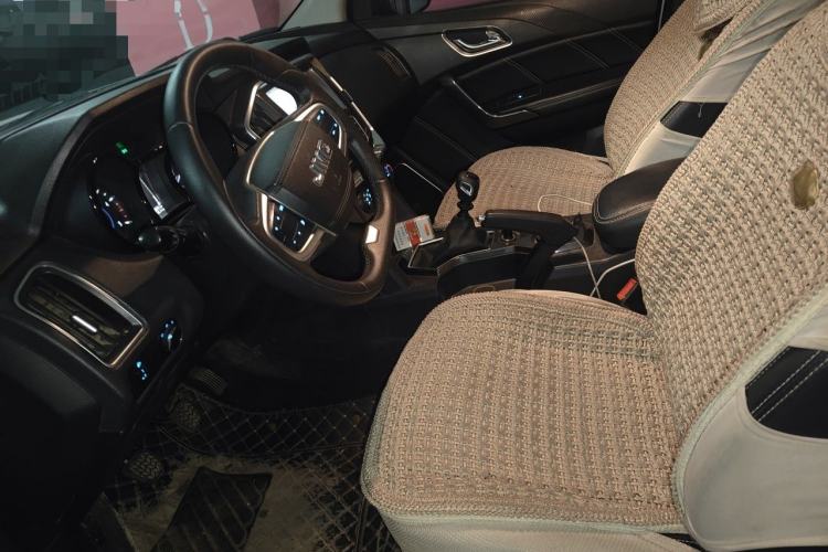 Used JMC Yuhu 7 2020 2.0T Diesel Manual 4x4 Comfort Edition Long Wheelbase China VI Emission Standard JX4D20A6L Left Front Seat