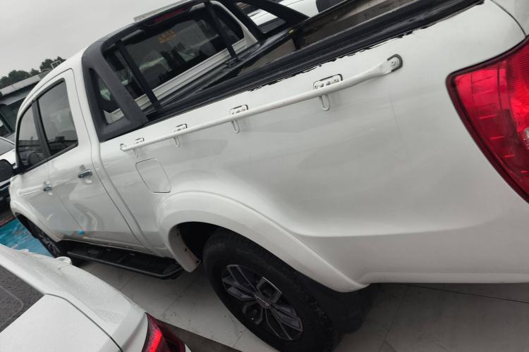 Used JMC Yuhu 7 2020 2.0T Diesel Manual 4x4 Comfort Edition Long Wheelbase China VI Emission Standard JX4D20A6L Left Side