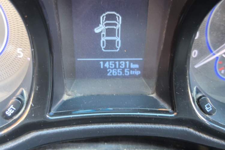 Used JMC Yuhu 7 2020 2.0T Diesel Manual 4x4 Comfort Edition Short Wheelbase China VI Emission Standard JX4D20A6L Odometer Close Up