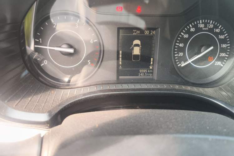 Used JMC Yuhu 7 2020 2.0T Diesel Manual 4x4 Comfort Edition Short Wheelbase China VI Emission Standard JX4D20A6L Odometer Close Up
