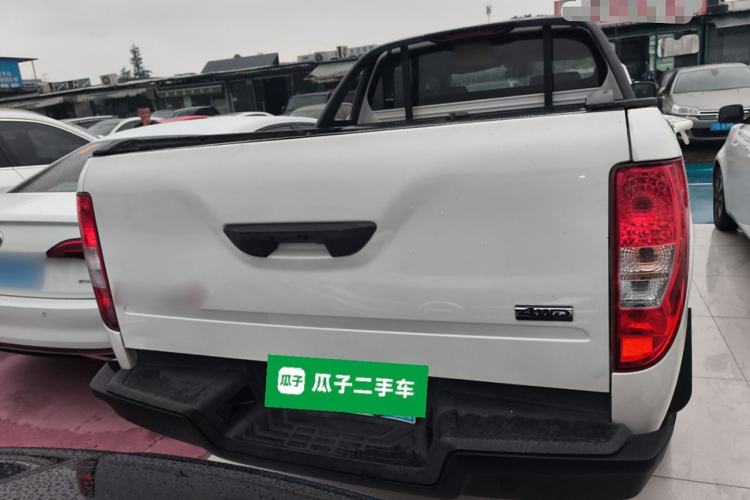 Used JMC Yuhu 7 2020 2.0T Diesel Manual 4x4 Comfort Edition Long Wheelbase China VI Emission Standard JX4D20A6L Rear