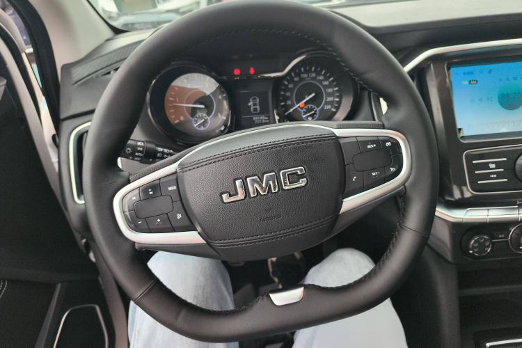 Used JMC Yuhu 7 2020 2.0T Diesel Manual 4x4 Comfort Edition Long Wheelbase China VI Emission Standard JX4D20A6L Steering Wheel