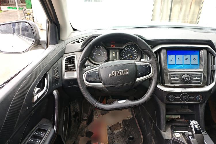 Used JMC Yuhu 7 2020 2.0T Diesel Automatic 2WD Comfort Plus Long Wheelbase China VI Emission Standard JX4D20A6L Steering Wheel