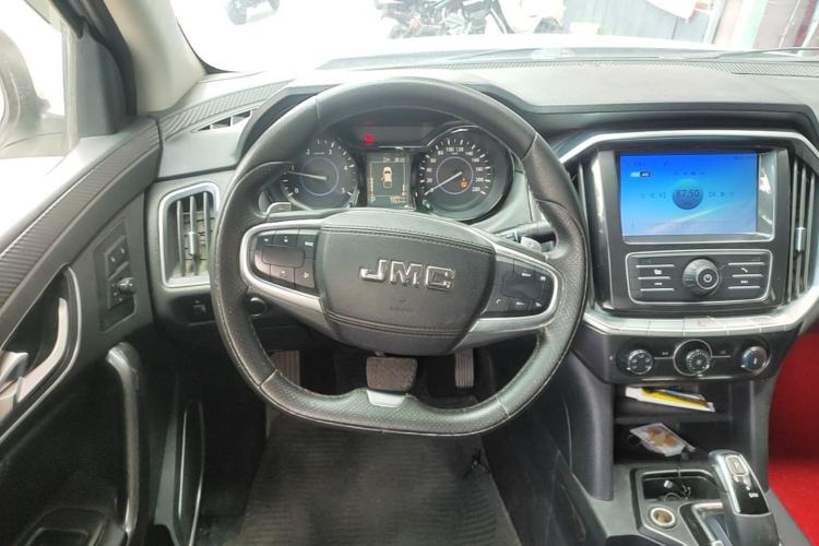 Used JMC Yuhu 7 2020 2.0T Diesel Automatic 4x4 Comfort Edition Short Wheelbase China VI Standard JX4D20A6L Steering Wheel