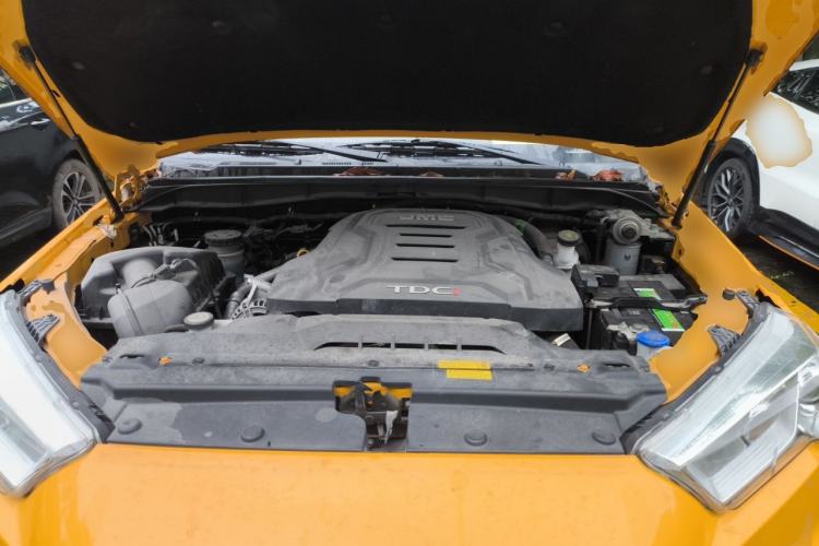 Used JMC Yuhu 7 2020 2.0T Diesel Automatic 2WD Comfort Plus Long Wheelbase China VI Emission Standard JX4D20A6L Engine Bay