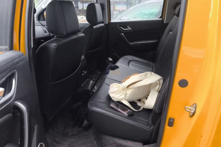 Used JMC Yuhu 7 2020 2.0T Diesel Automatic 2WD Comfort Plus Long Wheelbase China VI Emission Standard JX4D20A6L Left Rear Seat