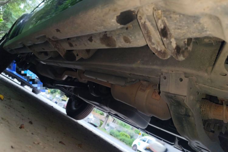 Used JMC Yuhu 7 2022 2.0T Manual Diesel Two-Wheel Drive Comfort Plus Long Wheelbase Chassis Front Right