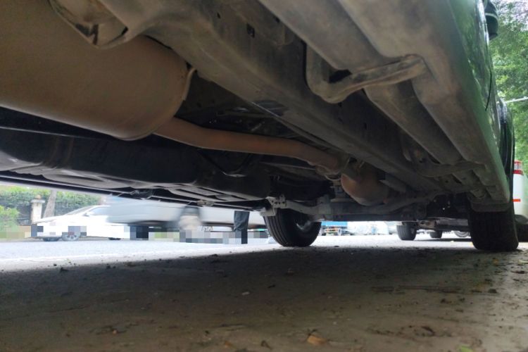 Used JMC Yuhu 7 2022 2.0T Manual Diesel Two-Wheel Drive Comfort Plus Long Wheelbase Chassis Rear Right