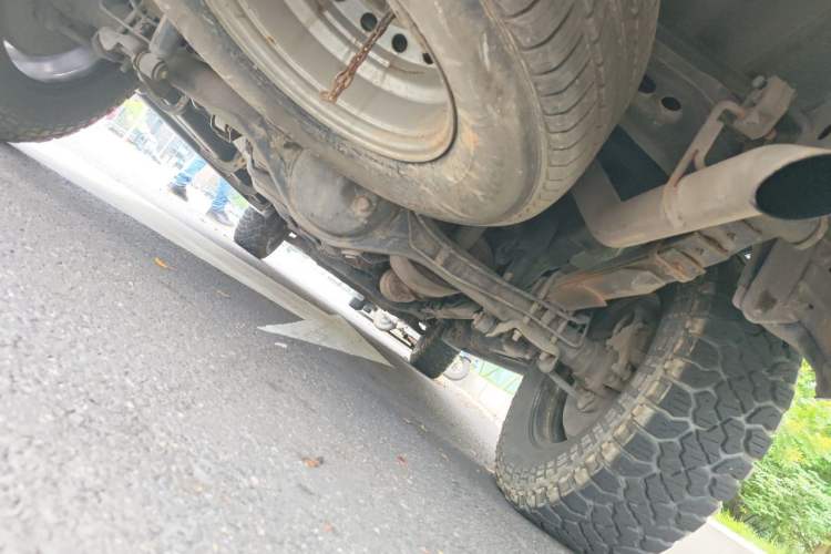 Used JMC Yuhu 7 2022 2.0T Automatic Diesel 4x4 Comfort Edition Standard Wheelbase Chassis Rear
