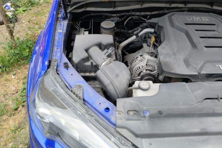 Used JMC Yuhu 7 2022 2.0T Automatic Diesel 4x4 Comfort Edition Standard Wheelbase Engine Bay Right