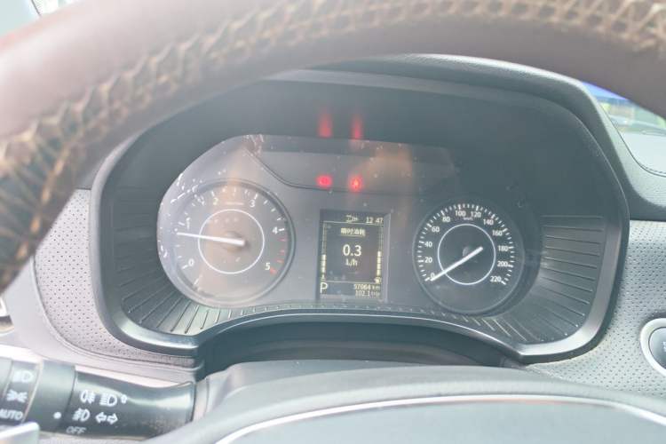 Used JMC Yuhu 7 2022 2.0T Automatic Diesel 4x4 Comfort Edition Standard Wheelbase Instrument Cluster