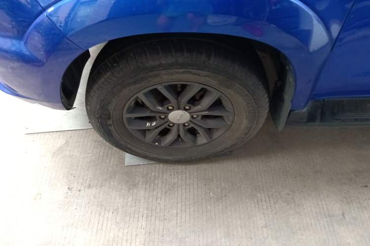 Used JMC Yuhu 7 2022 2.0T Automatic Diesel Two-Wheel Drive Comfort Plus Long Wheelbase Left Front Wheel Hub