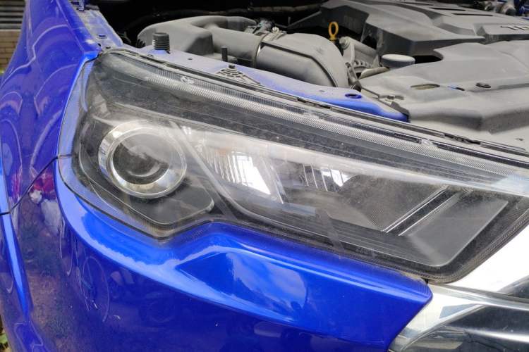 Used JMC Yuhu 7 2022 2.0T Automatic Diesel 4x4 Comfort Edition Standard Wheelbase Right Front Headlight