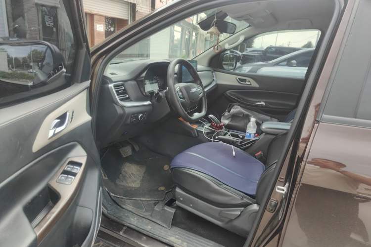 Used JMC Yuhu 7 2022 2.0T Automatic Diesel 4x4 Comfort Plus Long Wheelbase Driver Seat
