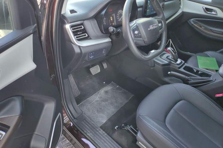 Used JMC Yuhu 7 2022 2.0T Automatic Diesel Two-Wheel Drive Comfort Plus Long Wheelbase Driver Seat