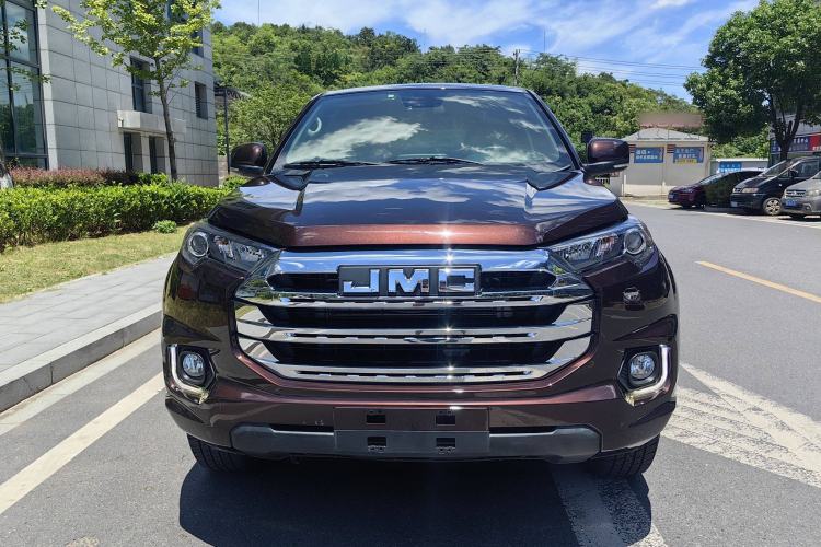 Used JMC Yuhu 7 2022 2.0T Automatic Diesel Two-Wheel Drive Comfort Version Standard Wheelbase Exterior 1
