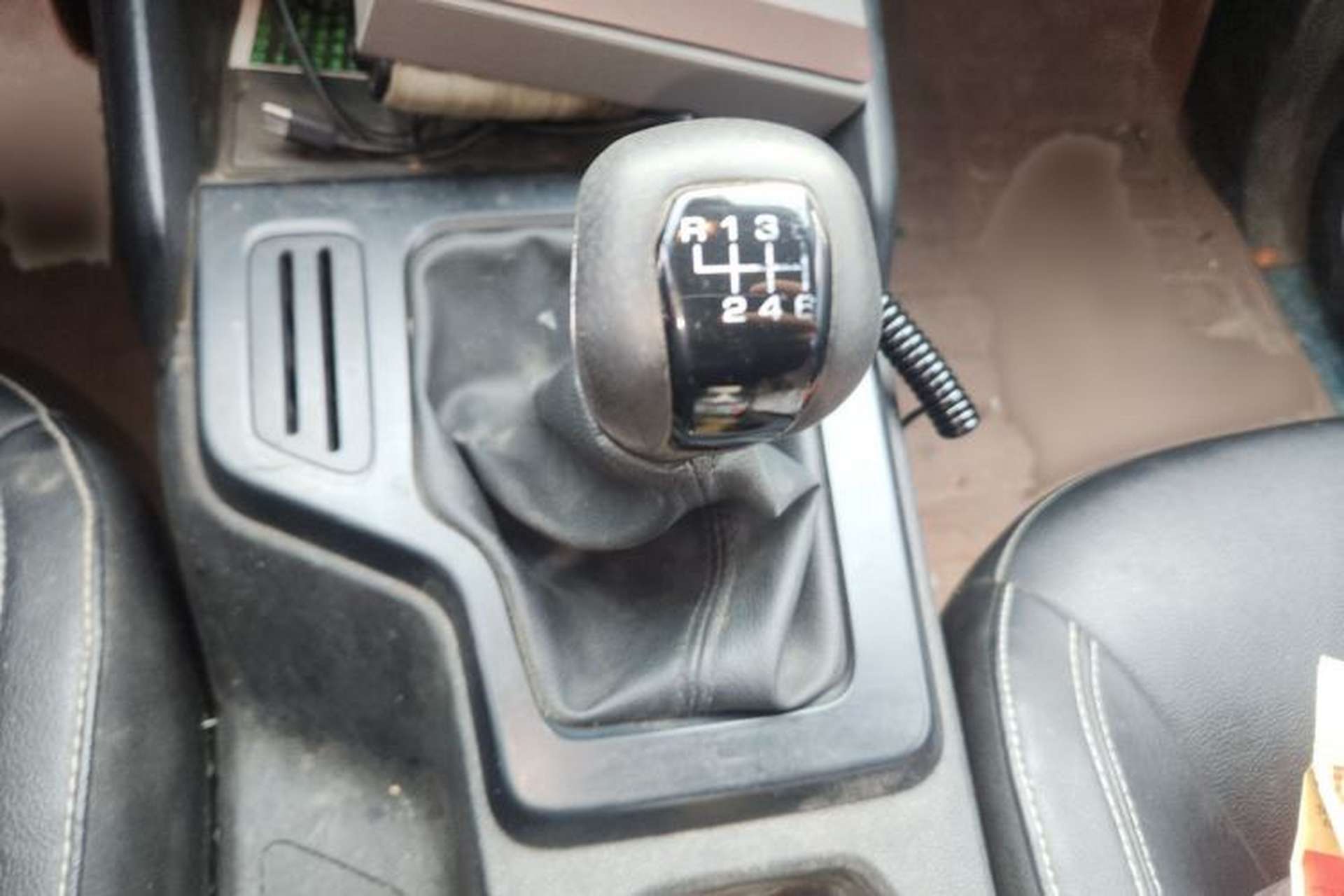 Used JMC Yuhu 7 2022 2.0T Manual Diesel 4x4 Comfort Version Standard Wheelbase Gear Lever