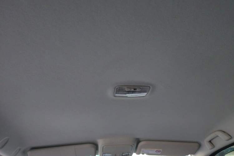 Used JMC Yuhu 7 2022 2.0T Automatic Diesel Two-Wheel Drive Comfort Plus Long Wheelbase Headliner