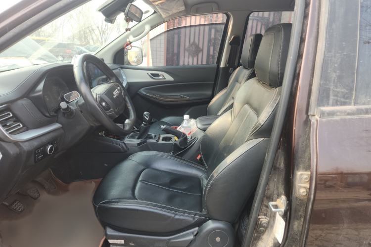 Used JMC Yuhu 7 2022 2.0T Manual Diesel 4x4 Comfort Version Standard Wheelbase Left Front Seat