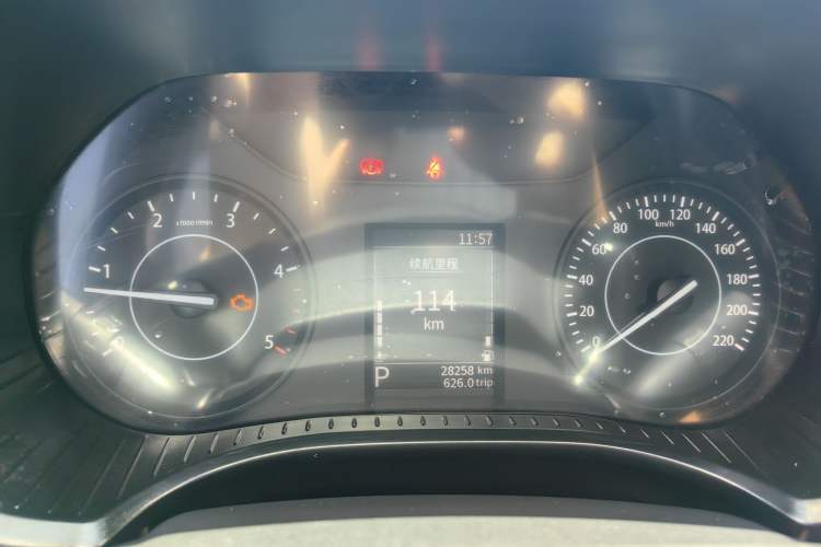 Used JMC Yuhu 7 2022 2.0T Automatic Diesel Two-Wheel Drive Comfort Version Standard Wheelbase Odometer Close Up