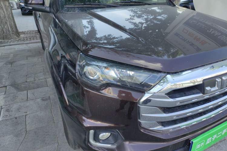 Used JMC Yuhu 7 2022 2.0T Automatic Diesel Two-Wheel Drive Comfort Plus Long Wheelbase Right Front Headlight
