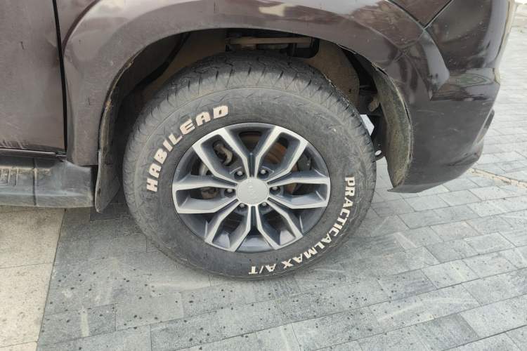 Used JMC Yuhu 7 2022 2.0T Automatic Diesel 4x4 Comfort Plus Long Wheelbase Right Front Wheel Hub