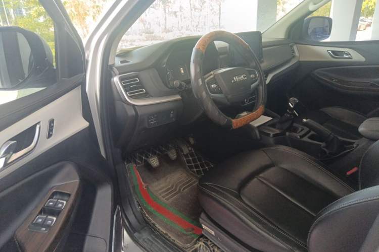 Used JMC Yuhu 7 2022 2.0T Manual Diesel Two-Wheel Drive Comfort Version Standard Wheelbase Driver Seat