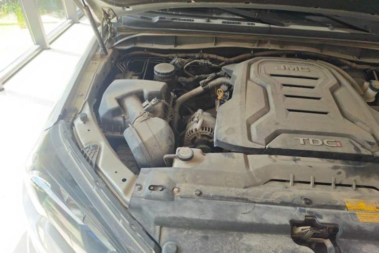 Used JMC Yuhu 7 2022 2.0T Manual Diesel Two-Wheel Drive Comfort Version Standard Wheelbase Engine Bay Right