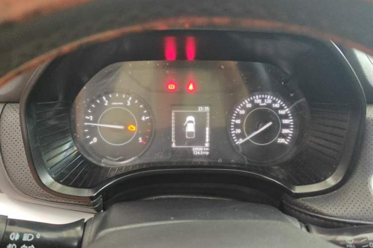 Used JMC Yuhu 7 2022 2.0T Manual Diesel Two-Wheel Drive Comfort Version Standard Wheelbase Instrument Cluster
