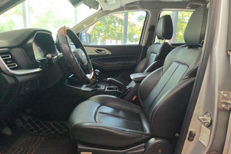 Used JMC Yuhu 7 2022 2.0T Manual Diesel Two-Wheel Drive Comfort Version Standard Wheelbase Left Front Seat