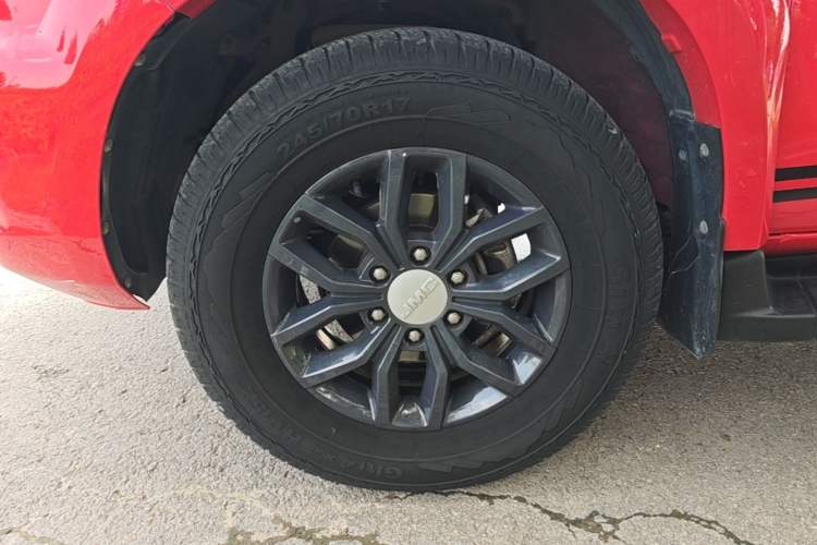 Used JMC Yuhu 7 2022 2.0T Automatic Diesel 4x4 Comfort Plus Long Wheelbase Left Front Wheel Hub