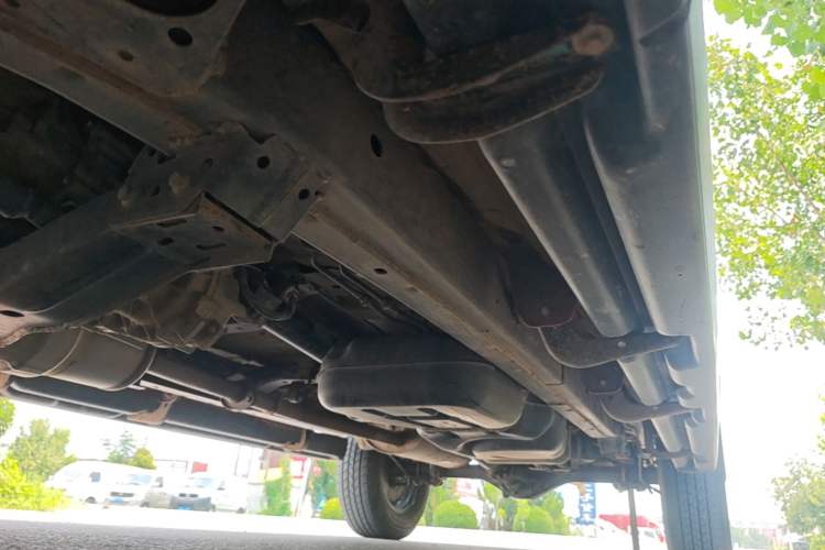 Used JMC Yuhu 7 2022 2.0T Automatic Diesel 4x4 Comfort Plus Long Wheelbase Left Side Sill