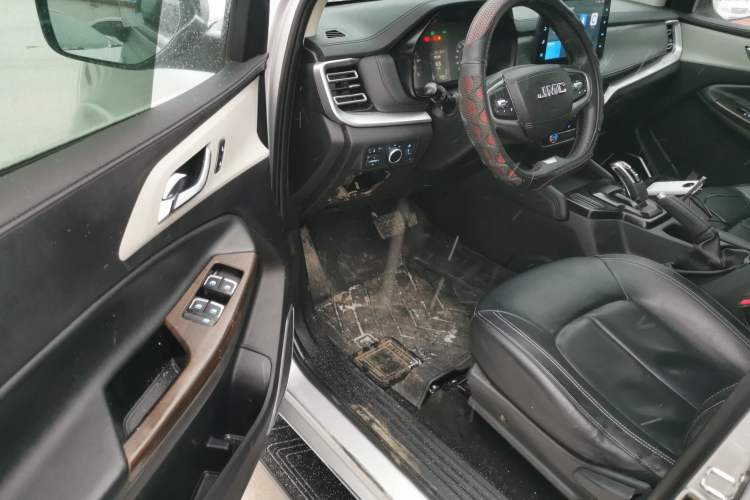 Used JMC Yuhu 7 2022 2.0T Automatic Diesel 4x4 Comfort Plus Long Wheelbase Driver Seat