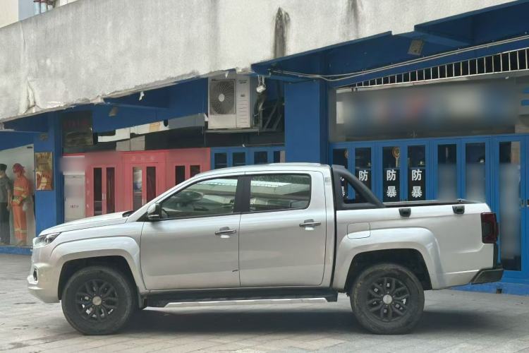 Used JMC Yuhu 7 2022 2.0T Automatic Diesel Two-Wheel Drive Comfort Version Standard Wheelbase Exterior 5