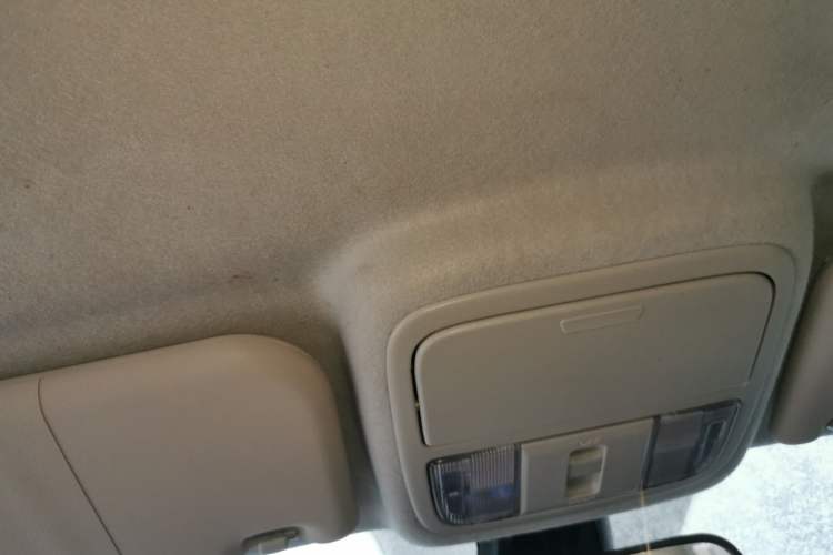 Used JMC Yuhu 7 2022 2.0T Automatic Diesel 4x4 Comfort Plus Long Wheelbase Headliner