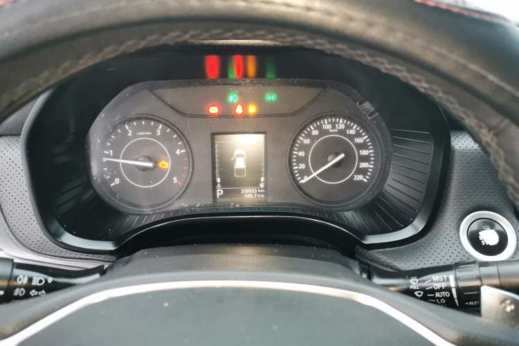 Used JMC Yuhu 7 2022 2.0T Automatic Diesel 4x4 Comfort Plus Long Wheelbase Instrument Cluster