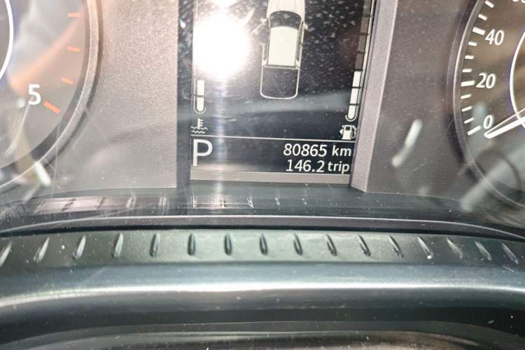 Used JMC Yuhu 7 2022 2.0T Automatic Diesel Two-Wheel Drive Comfort Plus Long Wheelbase Odometer Close Up