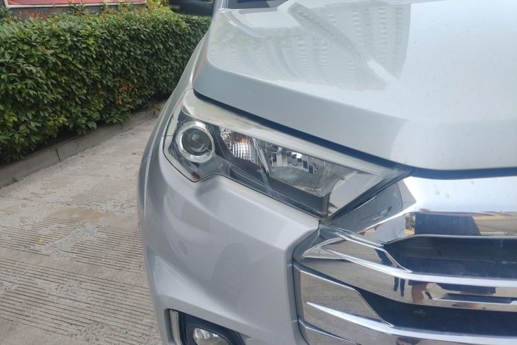 Used JMC Yuhu 7 2022 2.0T Manual Diesel Two-Wheel Drive Comfort Version Standard Wheelbase Right Front Headlight
