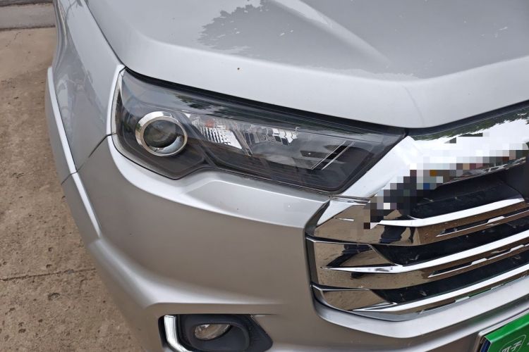 Used JMC Yuhu 7 2022 2.0T Automatic Diesel Two-Wheel Drive Comfort Plus Long Wheelbase Right Front Headlight