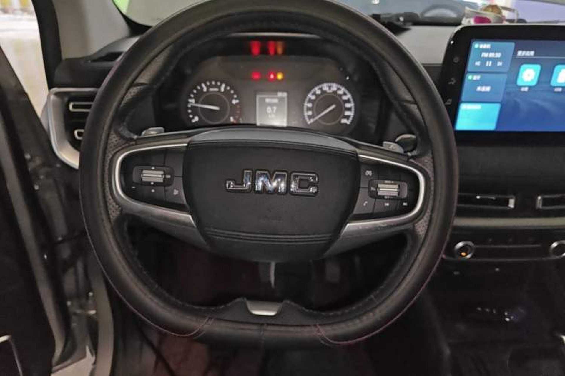 Used JMC Yuhu 7 2022 2.0T Automatic Diesel Two-Wheel Drive Comfort Version Standard Wheelbase Steering Wheel