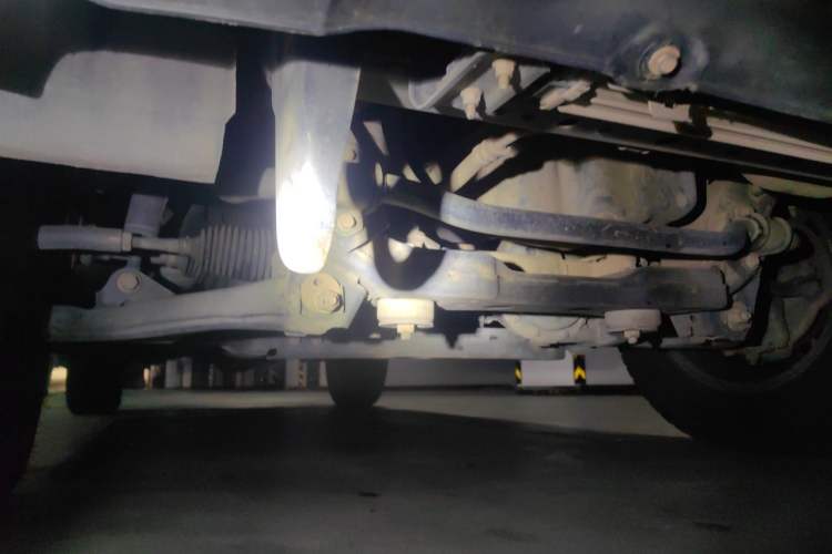 Used JMC Yuhu 7 2022 2.0T Manual Diesel 4x4 Comfort Version Standard Wheelbase Chassis Front