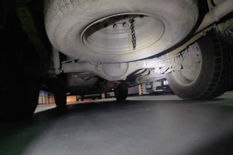 Used JMC Yuhu 7 2022 2.0T Manual Diesel 4x4 Comfort Version Standard Wheelbase Chassis Rear