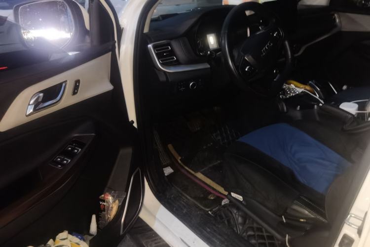 Used JMC Yuhu 7 2022 2.0T Automatic Gasoline 4x4 Comfort Plus Long Wheelbase JX4G20A6L Driver Seat