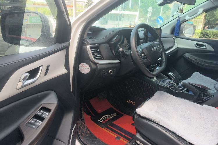 Used JMC Yuhu 7 2022 2.0T Automatic Gasoline 4x4 Comfort Edition Standard Wheelbase JX4G20A6L Driver Seat